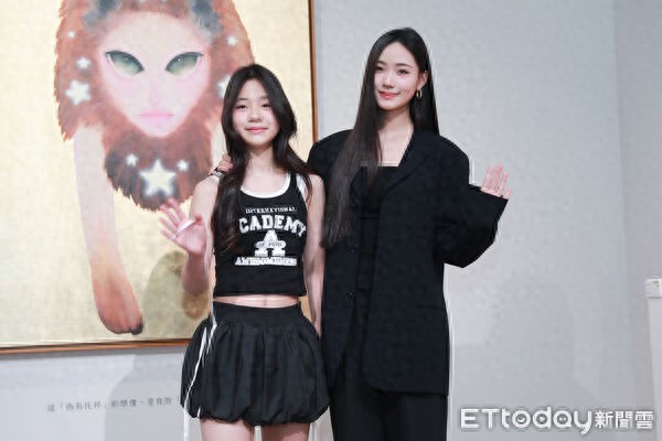 小S女儿在画展上谈及大S